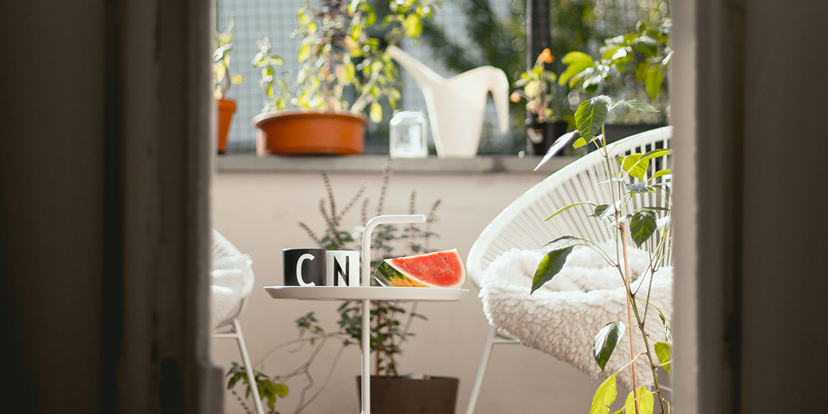 Percantik Balkon Rumah Menjadi Lebih Nyaman dan Estetik, Simak 4 Tipsnya!